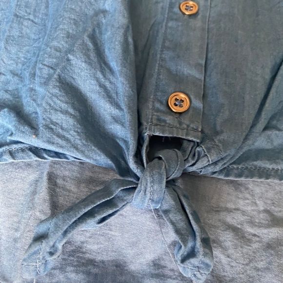 JUSTICE Button Down Denim Long Sleeve w/ front knot Shirt Size 16 - Picture 4 of 7